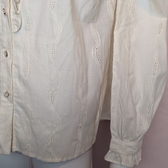 Simple Retro Victoria 100% Cotton Ruffle Mandarin Shirt - Picture 3 of 8
